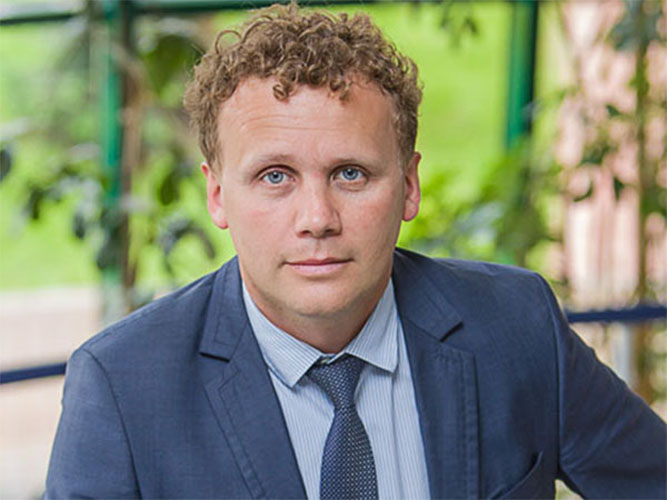 Сергей Степанов